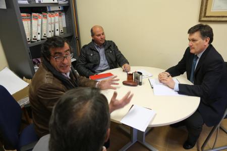 Imagen El Alcalde de Fuente el Olmo de Fuentidueña solicita el acondicionamiento de la Plaza Mayor a la Diputación